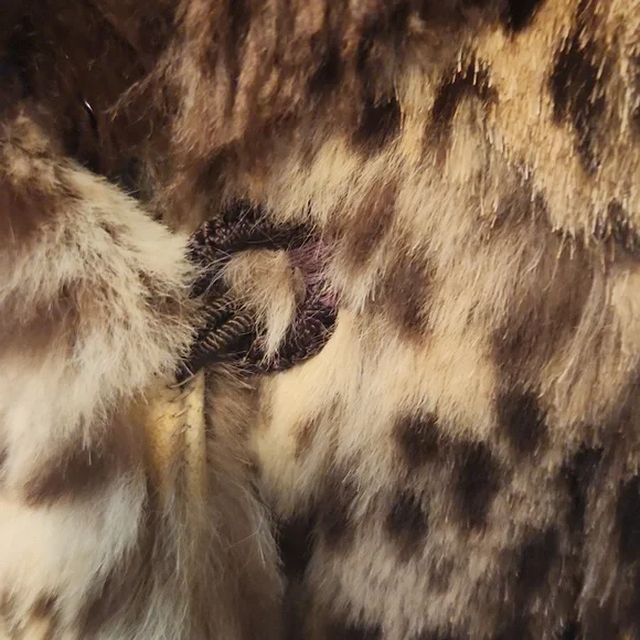 Vintage Fur Coat - Picture 4 of 10